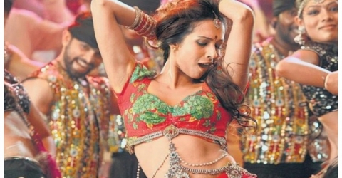 স্কুলের পাঠ্যক্রমে যুক্ত হলো ‘মুন্নি বদনাম হুয়ি’ গান!