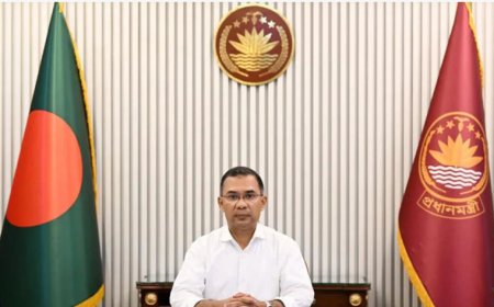 ছুটির দিনে প্রথমবার তেজগাঁওয়ে অফিস করলেন প্রধানমন্ত্রী